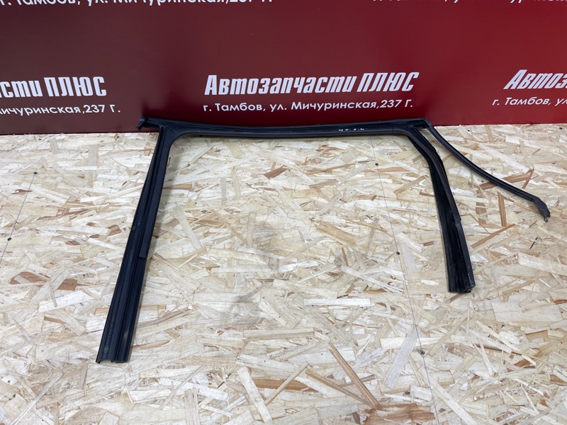 Уплотнитель рамки двери