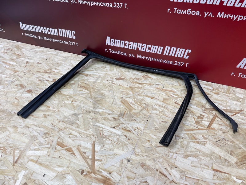 Уплотнитель рамки двери