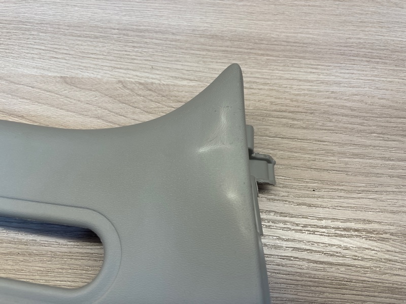 Обшивка средней стойки