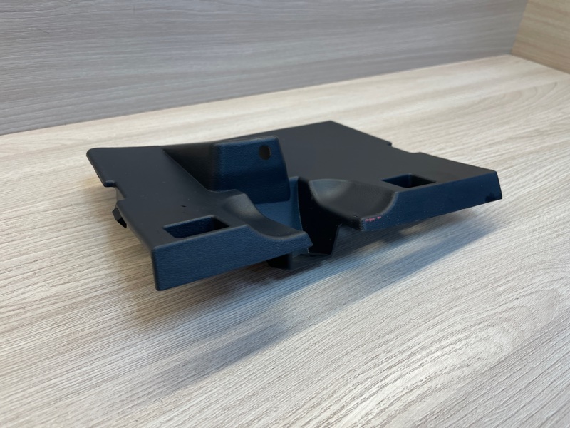 Крышка бардачка