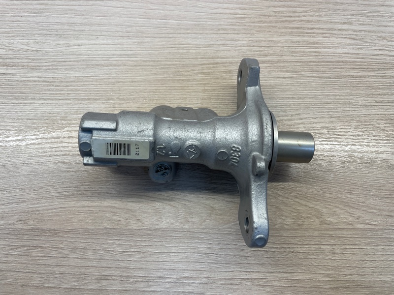 Главный тормозной цилиндр