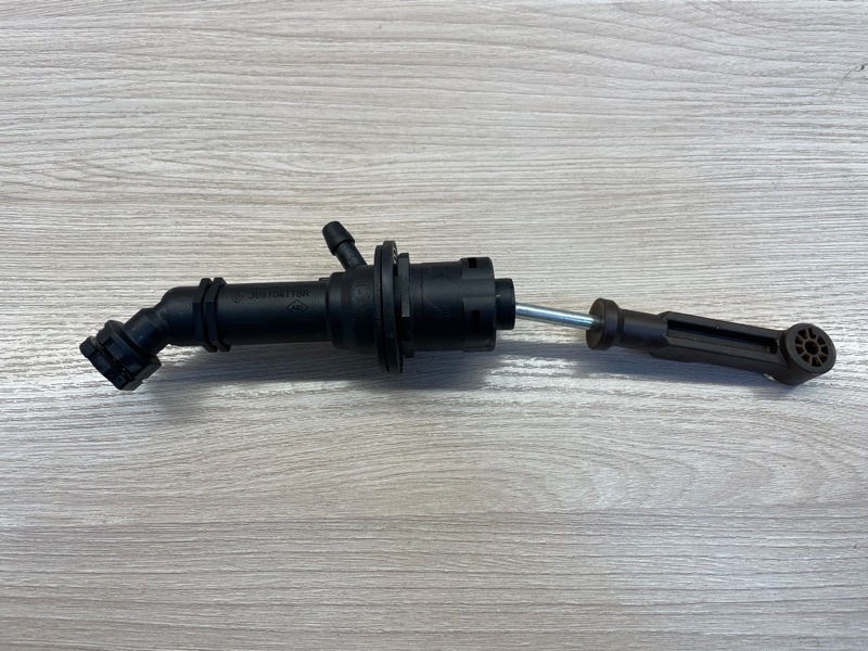 Главный цилиндр сцепления