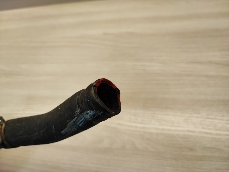 Патрубок радиатора