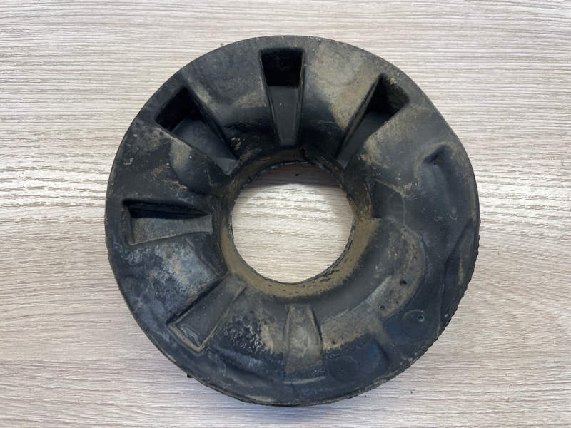 Верхняя опора    пружины