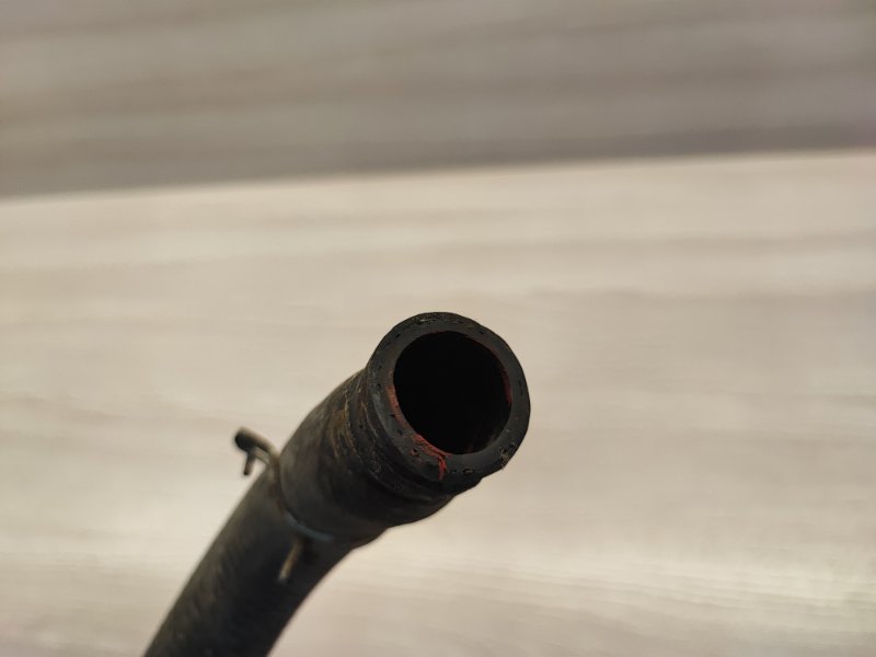 Патрубок отопителя