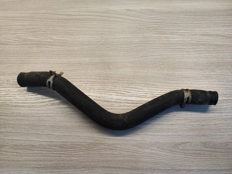 Патрубок отопителя