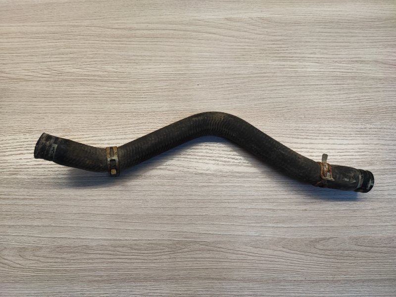 Патрубок отопителя