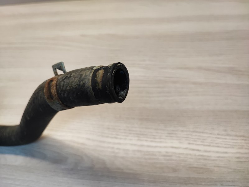 Патрубок отопителя