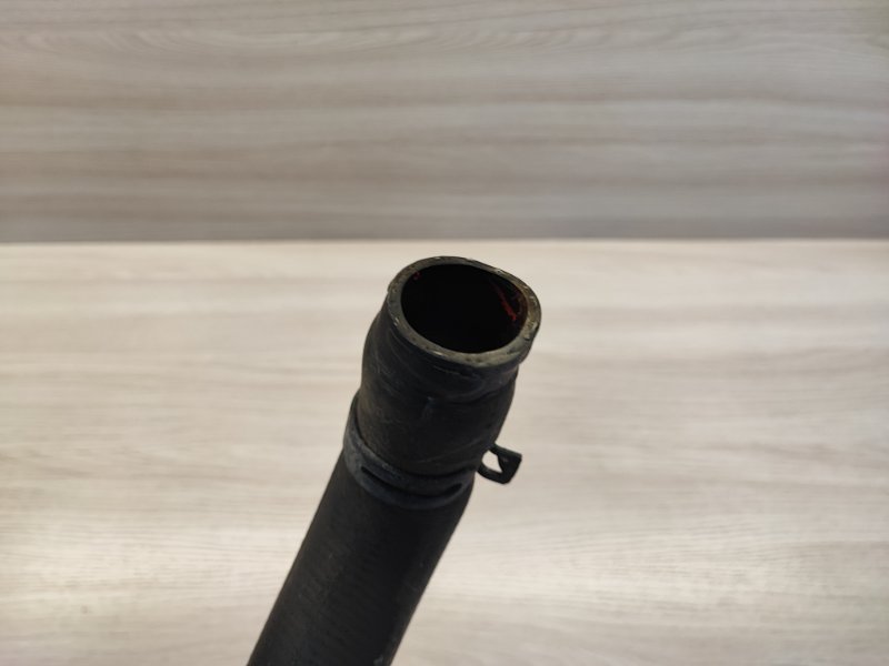 Патрубок радиатора нижний