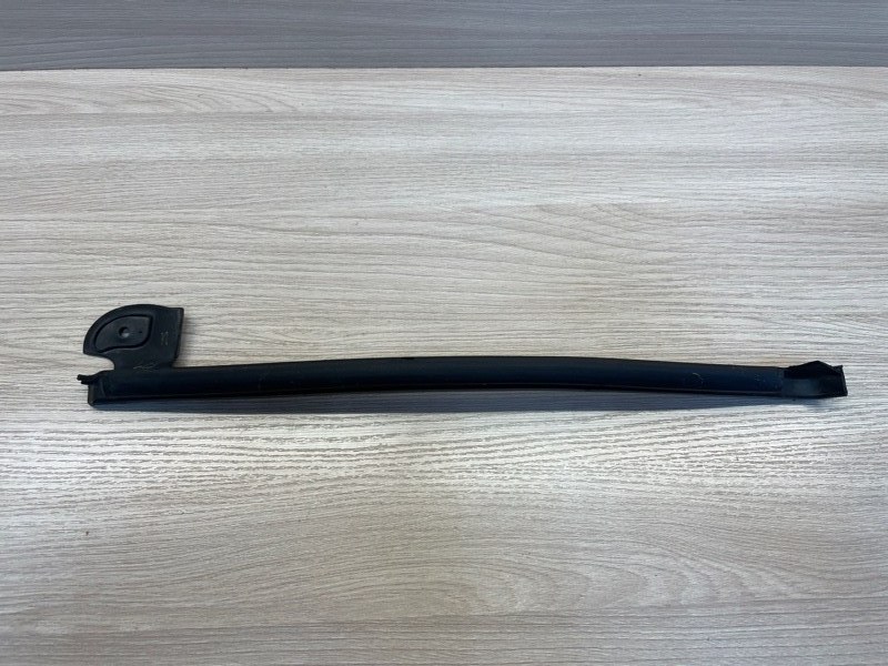 Уплотнитель двери