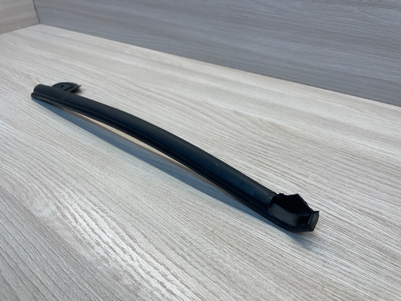 Уплотнитель двери