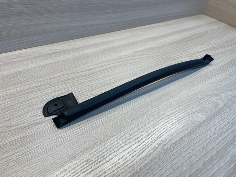 Уплотнитель двери