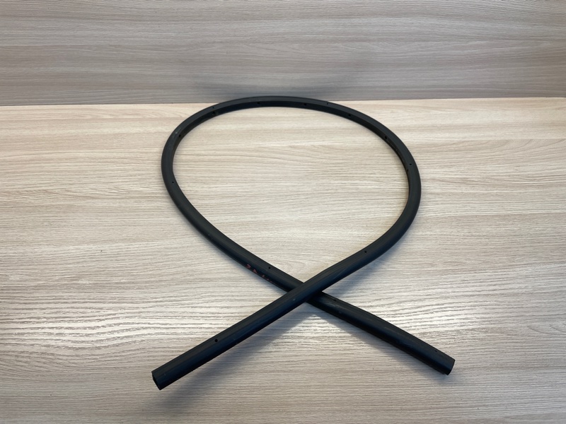 Уплотнительная резинка боковой двери