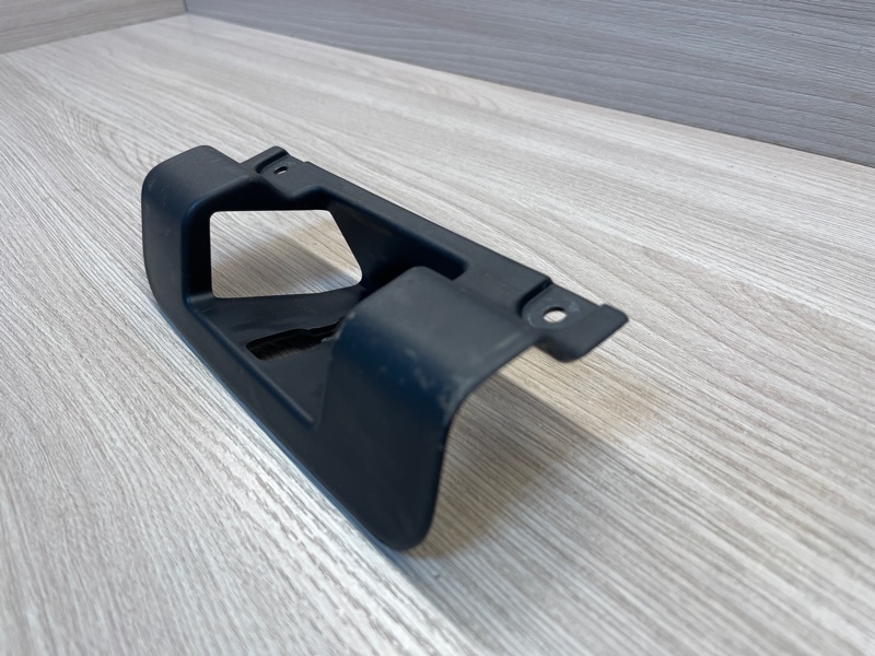 Накладка замка багажника