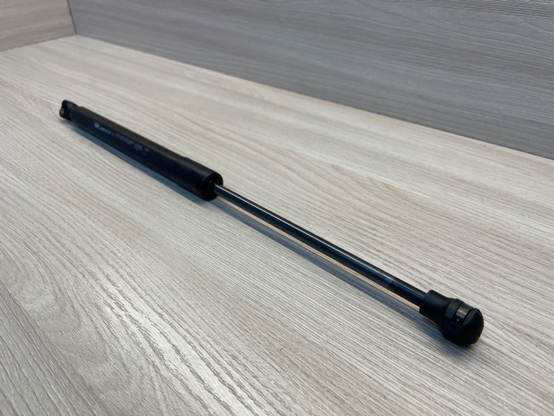 Амортизатор багажника