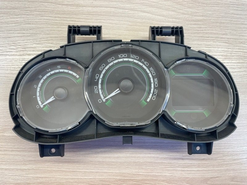 Щиток приборов