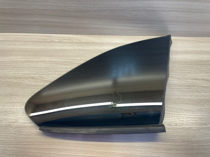 Форточка кузова