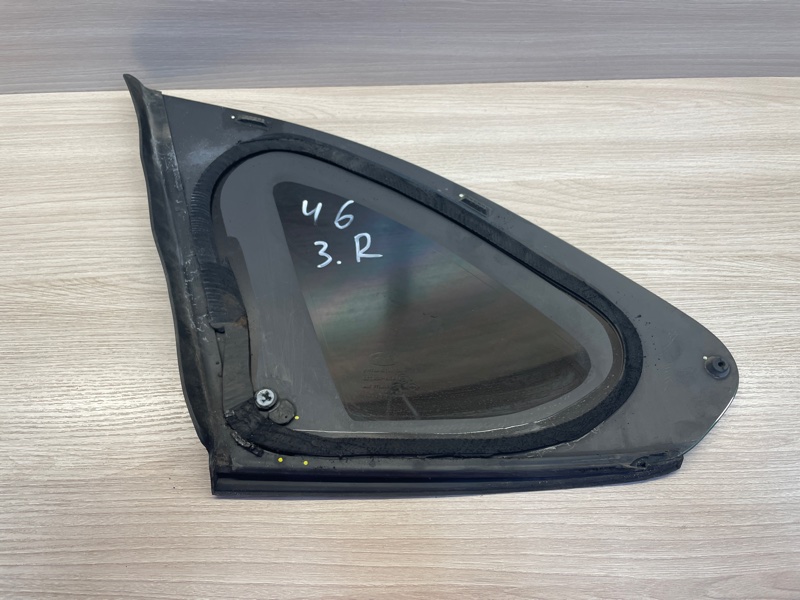 Форточка кузова