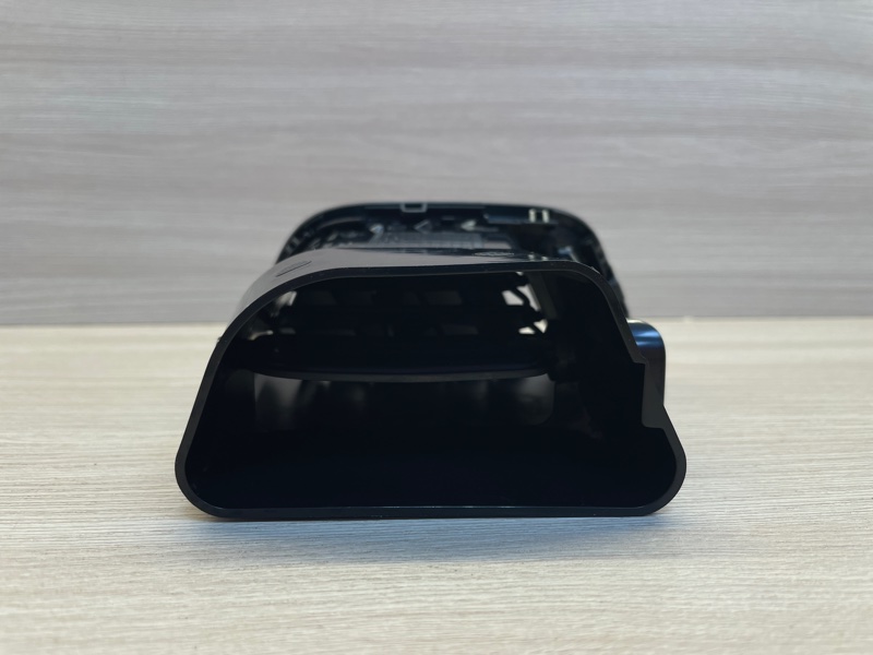 Воздушный дефлектор салона