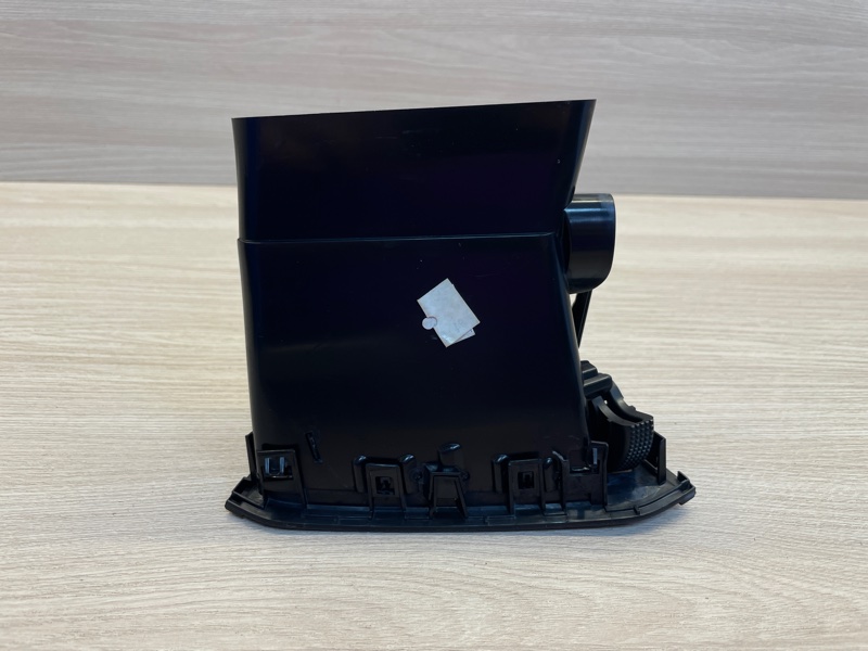 Воздушный дефлектор салона