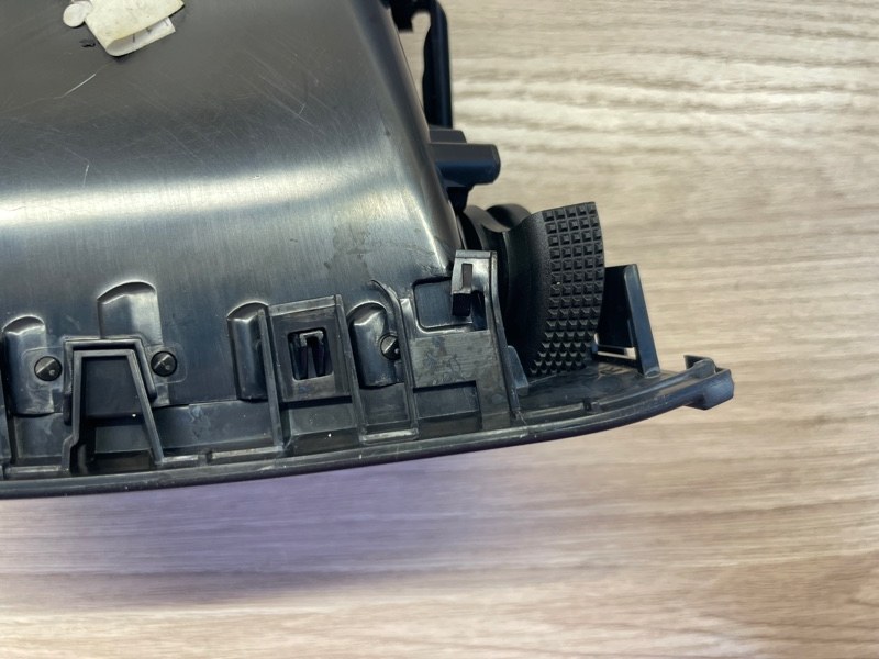 Воздушный дефлектор салона