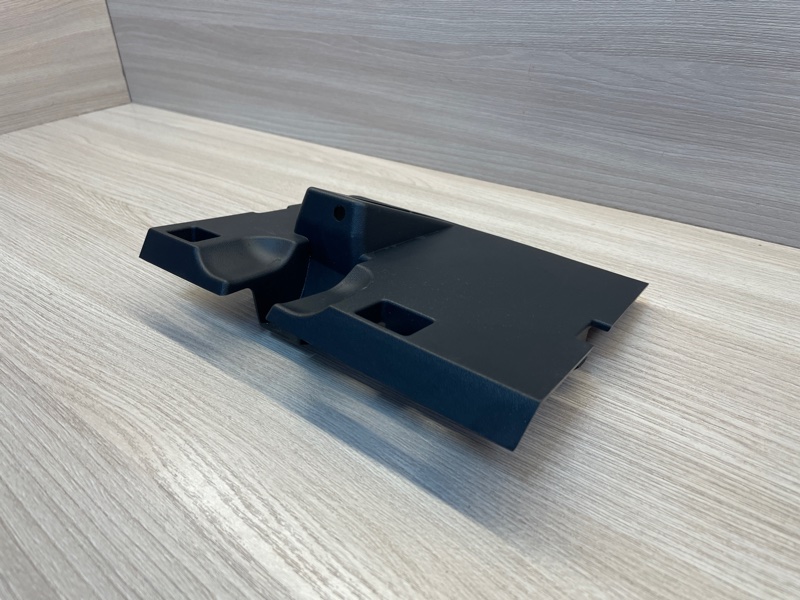 Крышка бардачка