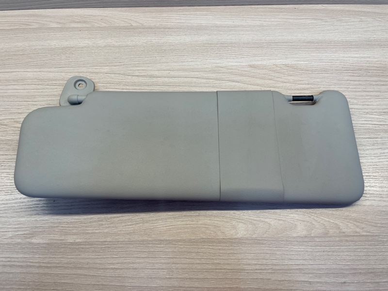 Козырек солнцезащитный