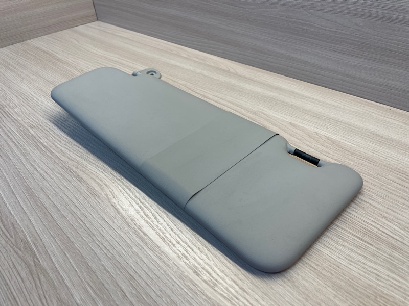 Козырек солнцезащитный