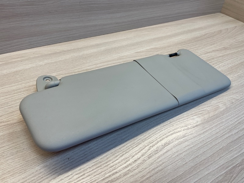 Козырек солнцезащитный