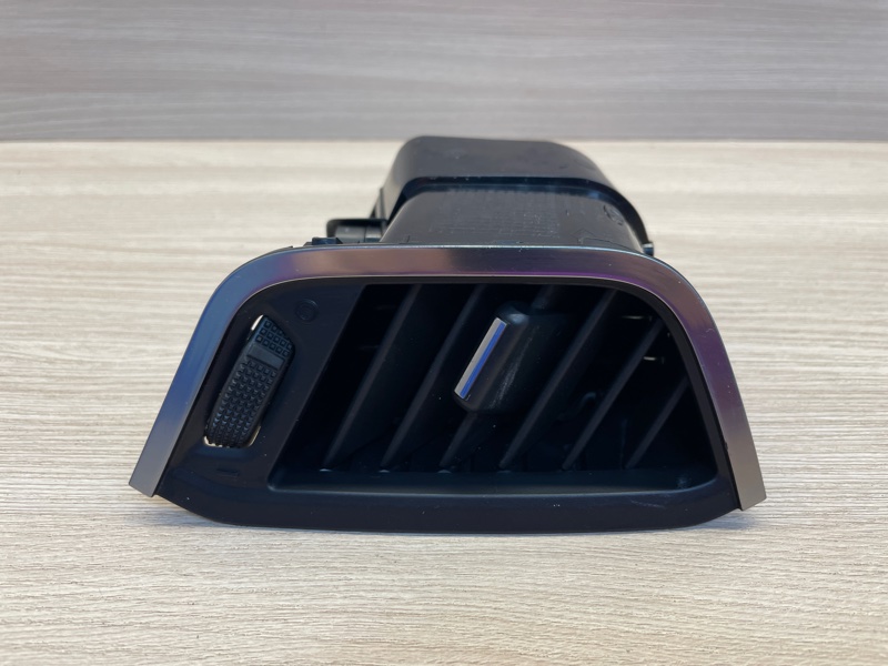 Воздушный дефлектор салона