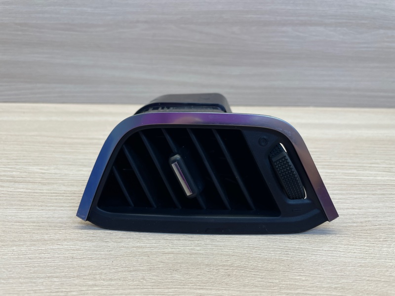 Воздушный дефлектор салона