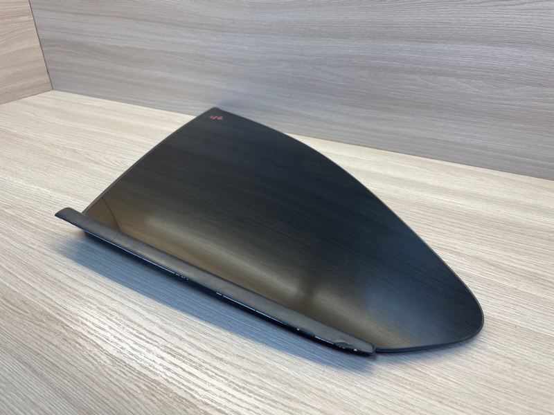 Форточка кузова