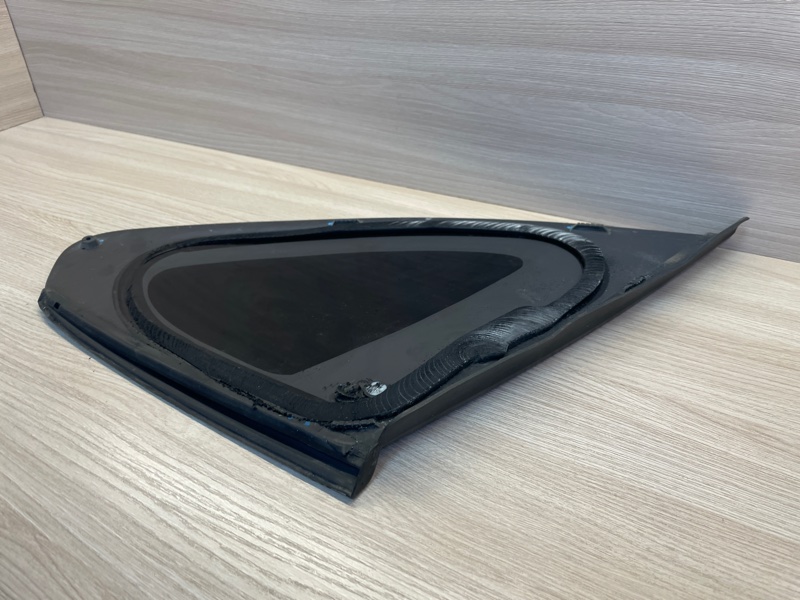 Форточка кузова