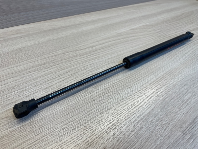 Амортизатор багажника