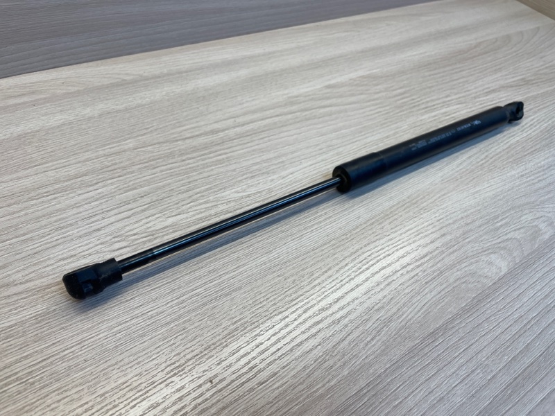 Амортизатор багажника