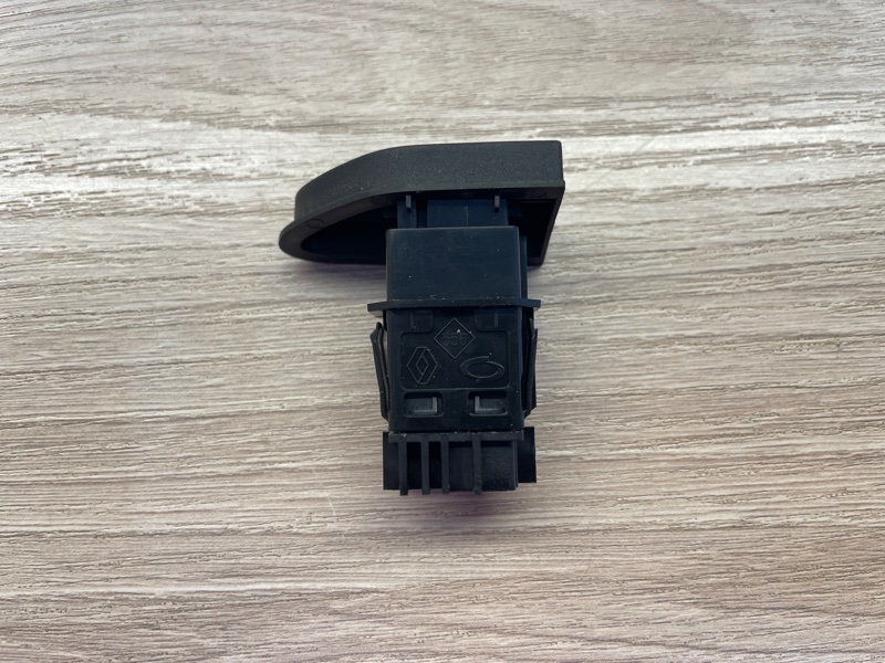 Кнопка аварийной сигнализации