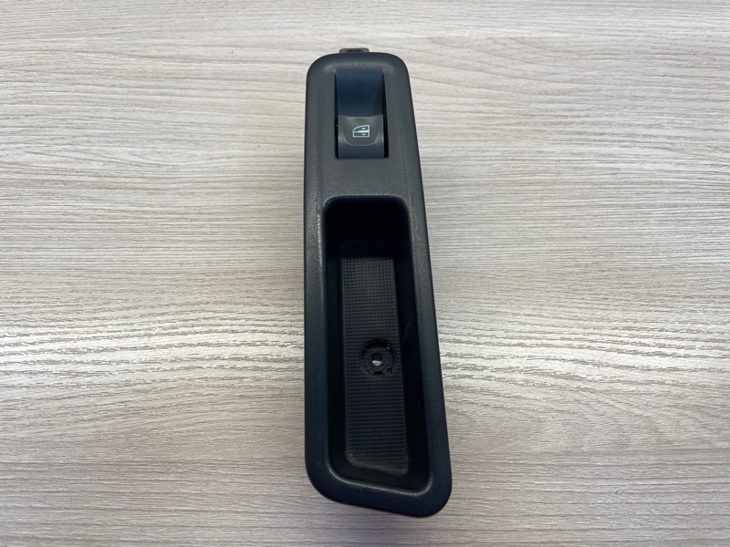 Кнопка стеклоподъемника