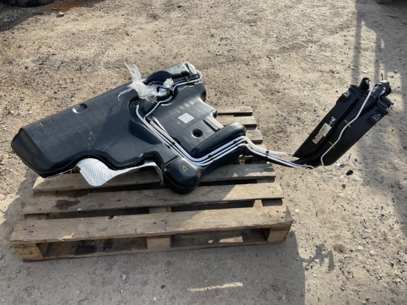 Бак топливный