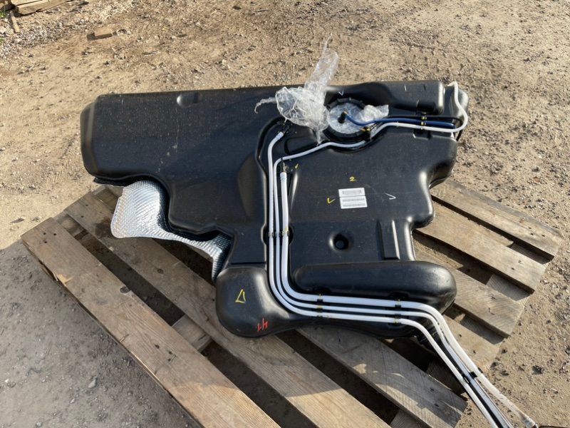 Бак топливный