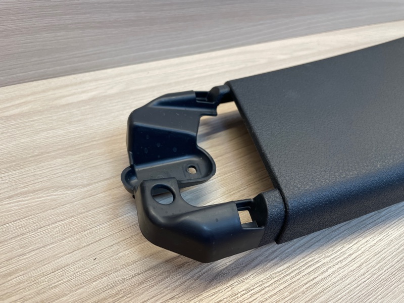 Обшивка средней стойки