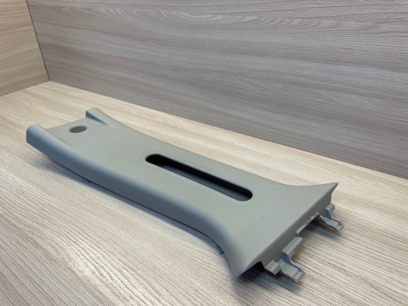 Обшивка средней стойки