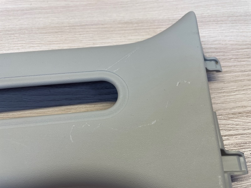 Обшивка средней стойки