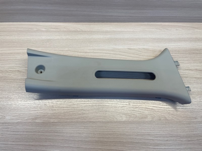 Обшивка средней стойки