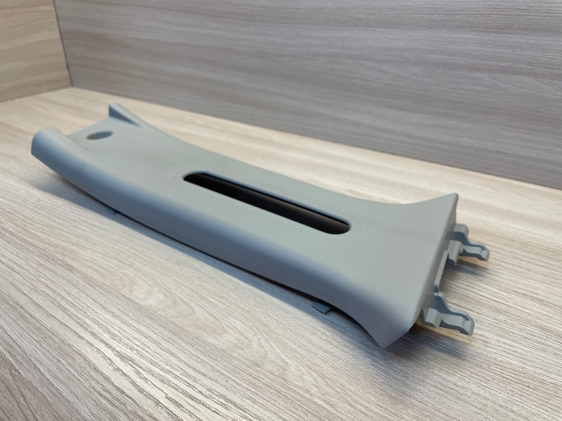 Обшивка средней стойки