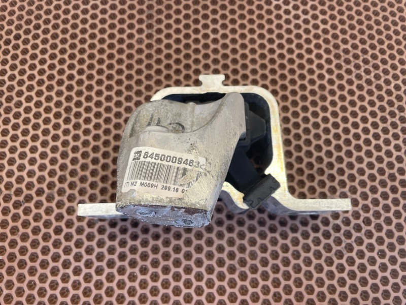 Опора двигателя