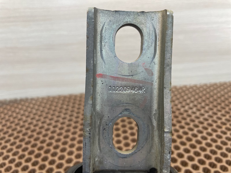 Опора двигателя