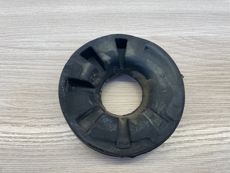 Верхняя опора    пружины