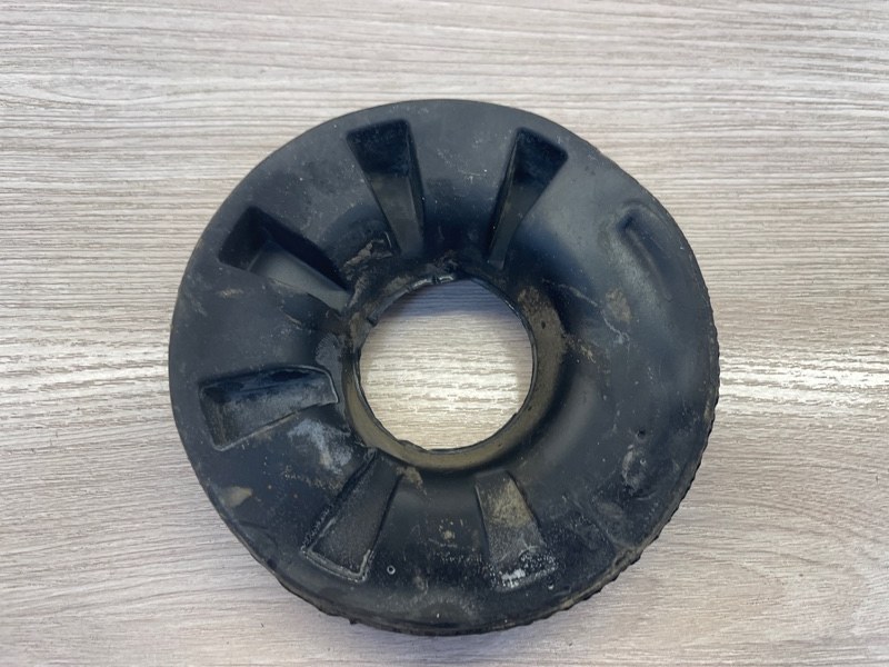 Верхняя опора    пружины