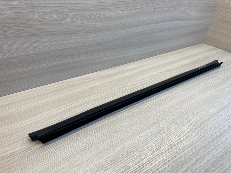 Уплотнитель стекла двери внутренний