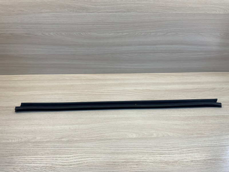 Уплотнитель стекла двери внутренний